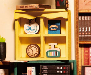 DIY Book Nook Kit: Bookstore