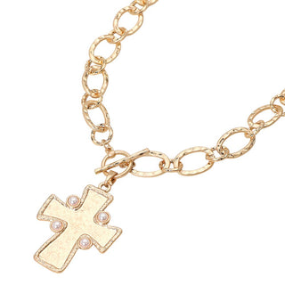 Pearl Hammered Matte Metal Cross Pendant Chunky Necklace: Yellow Gold