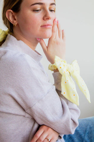 Yellow Daisy Bow Scrunchie