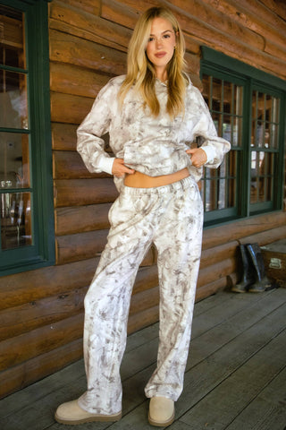 AVERY Light Woodland Camo Lounge Fleece Sweatpants: Light Camo