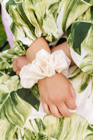 Pearl Jumbo Scrunchie