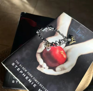 Sterling Silver Twilight Bella's Wolf/Heart Bracelet (8.5 in length)