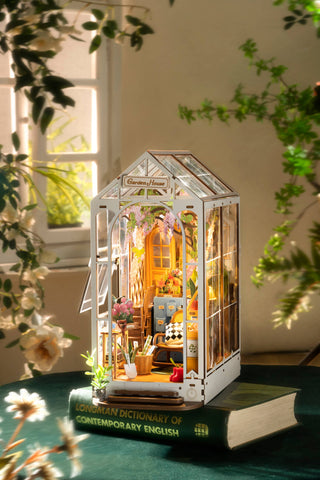 DIY Book Nook Kit: Garden House