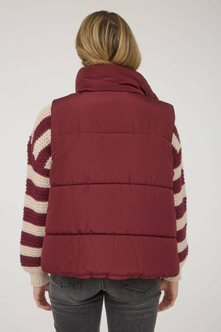 SOLID ZIP UP PUFFER VEST: BURGUNDY