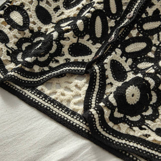 Crosa - Black and White Floral Hollow Knit Vest