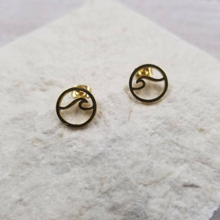 Circle Wave Stud: Gold