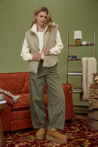 QUILTED ZIP UP FLEECE LINED PUFFER VEST : CEMENT