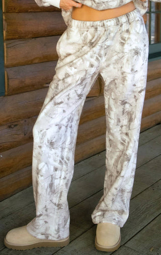 AVERY Light Woodland Camo Lounge Fleece Sweatpants: Light Camo